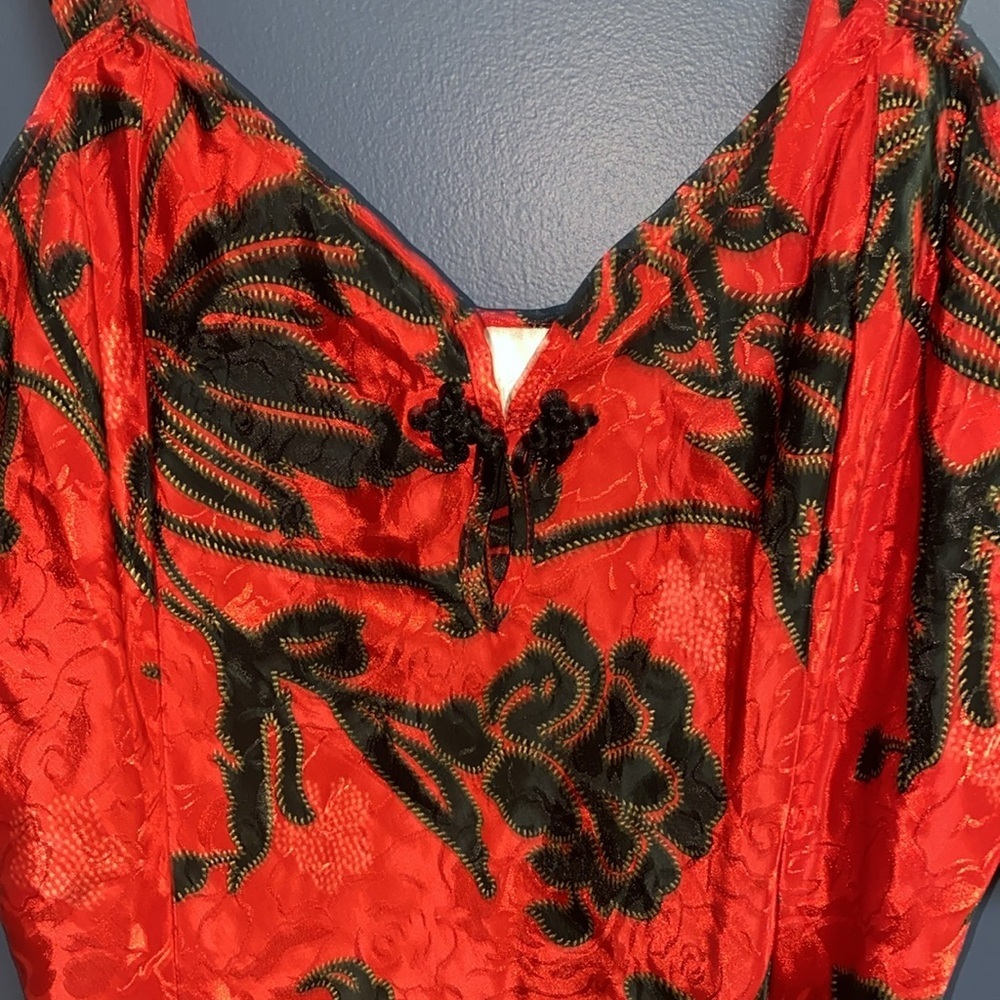 NWT DEADSTOCK EXPRESSIONS CALIFORNIA DYNASTY VINTAGE SIZE MED REDBLACK NIGHTGOWN - Picture 4 of 12